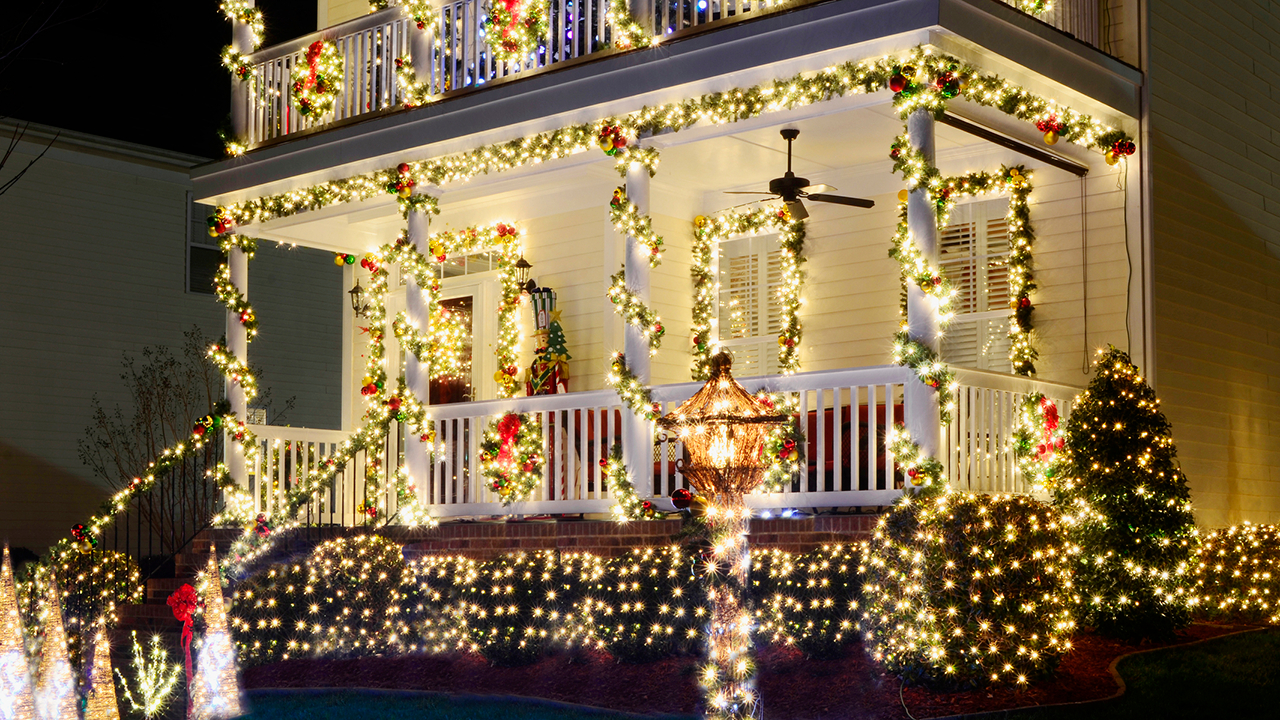 create a christmas wonderland inside and outside with these 10 with where outdoor christmas lights crossword Create A Christmas Wonderland Inside And Outside With These 10 with Where Outdoor Christmas Lights Crossword