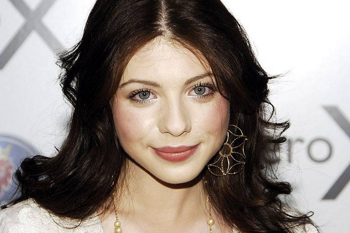 gossip girls michelle trachtenberg called friend from hospital intended for last christmas actress michelle crossword Gossip Girl'S Michelle Trachtenberg Called Friend From Hospital intended for Last Christmas Actress Michelle Crossword