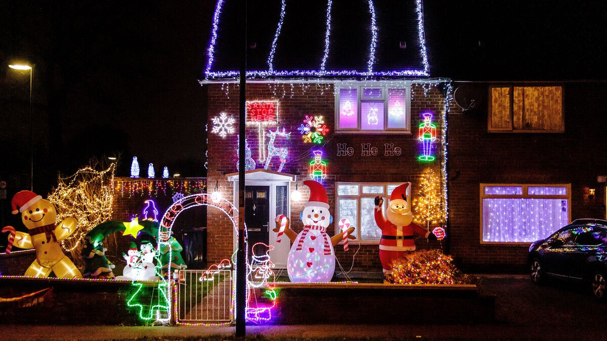 lawyer explains rules for putting christmas lights on your house with where outdoor christmas lights may be hung crossword Lawyer Explains Rules For Putting Christmas Lights On Your House with Where Outdoor Christmas Lights May Be Hung Crossword