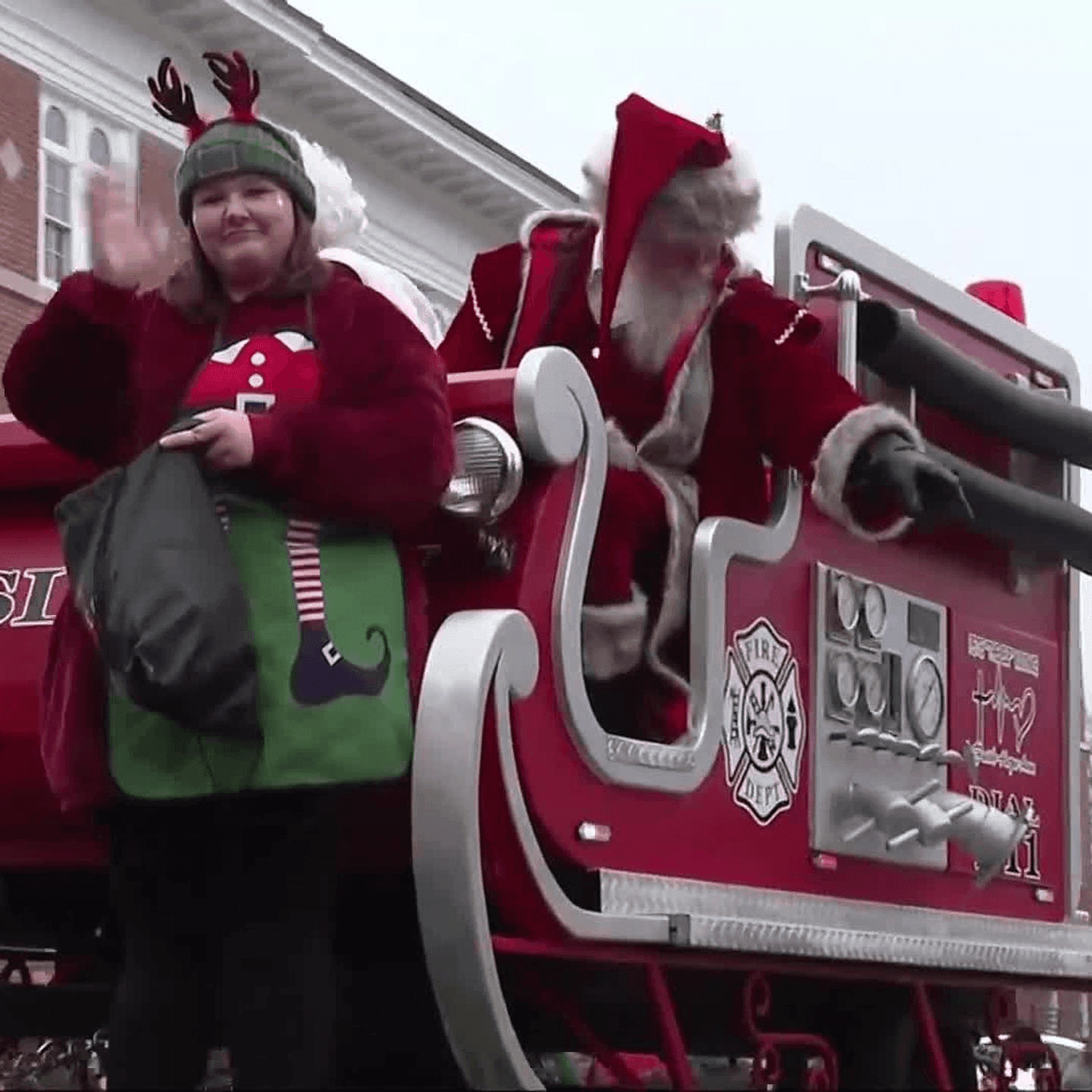 new berns annual christmas parade draws crowds with live music with regard to annual christmas visitor crossword clue New Bern'S Annual Christmas Parade Draws Crowds With Live Music with regard to Annual Christmas Visitor Crossword Clue